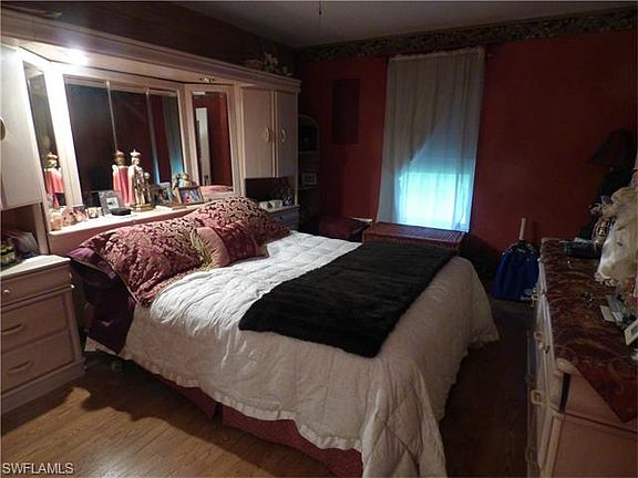 4th image of 12 Heath Aster Ln