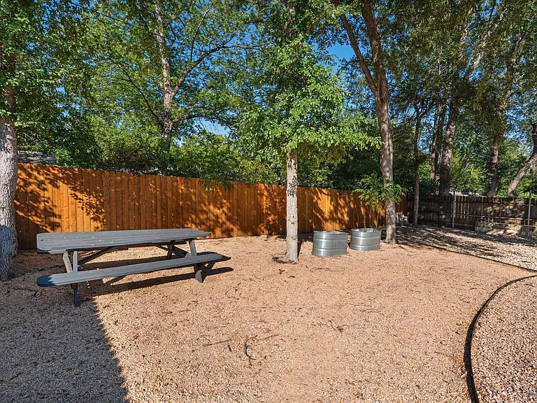 4807 Aberdeen Dr — Photo 22