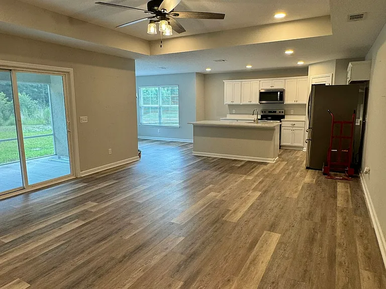 Living Room/Kitchen