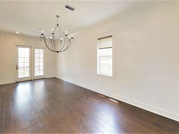 4th image of 5303 Hopetown Ln