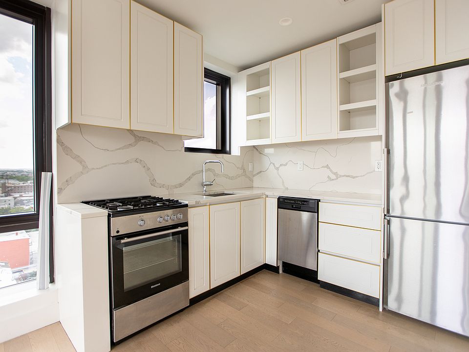 1st image of 565 4th Ave #1102