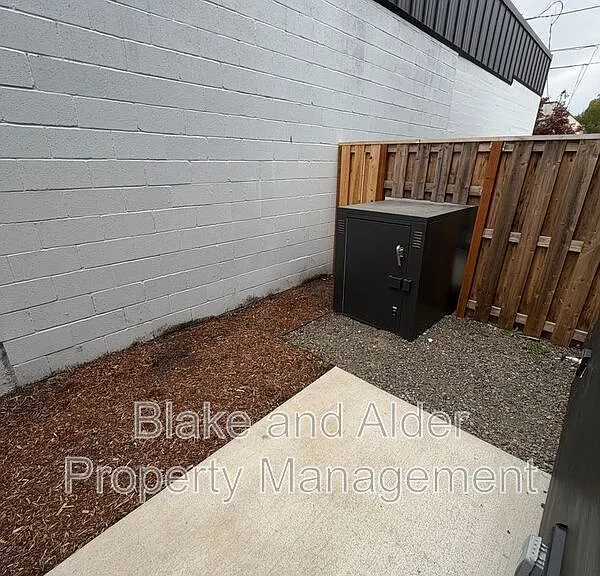 3522 NE 44th Ave — Photo 21