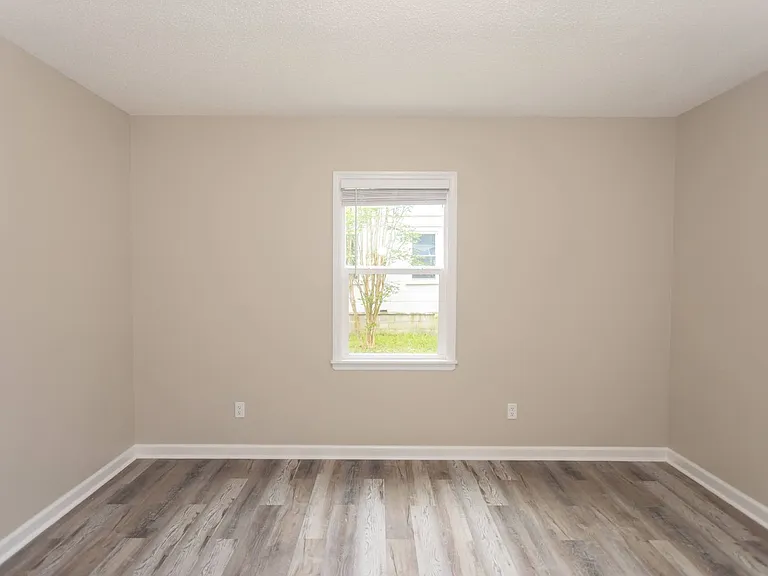 117 Carolina Ave — Photo 17