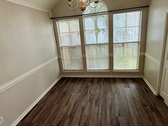3rd image of 1236 Galway Dr