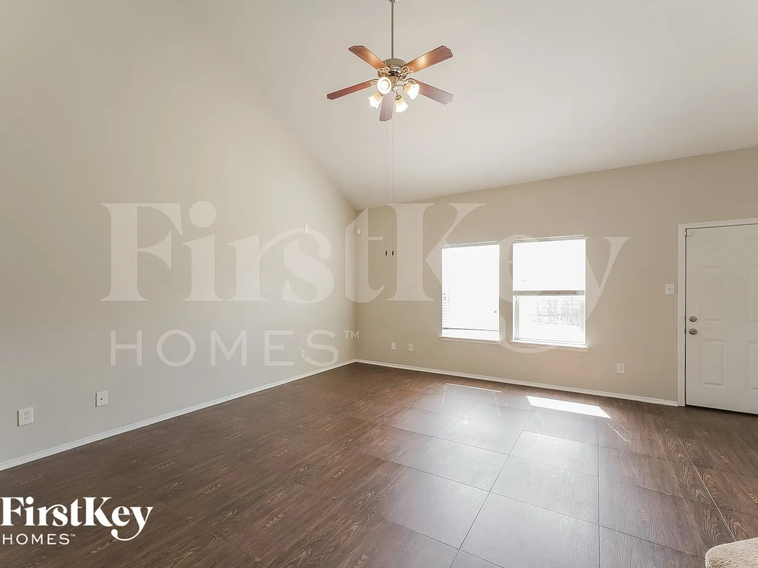 4 bed, 2.5 bath, 2680 sqft, $2,075 — Photo 2