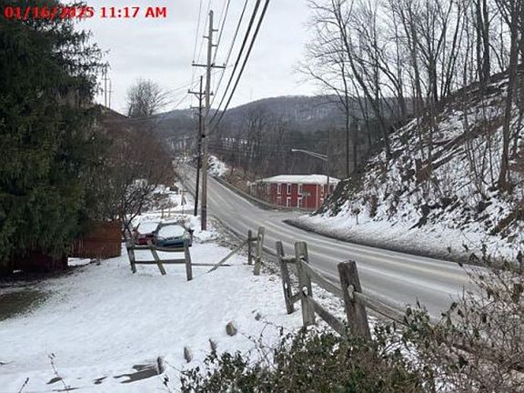 Exterior Neighborhood (street photo)