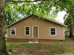 133 Pena Ln, Stockdale, TX 78160