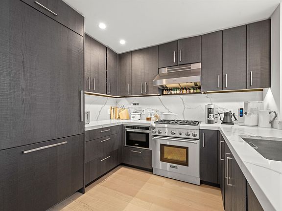 5th image of 1400 Hudson St APT 410