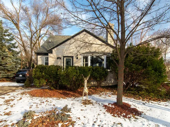 932 Emwill St, Ferndale, MI 48220