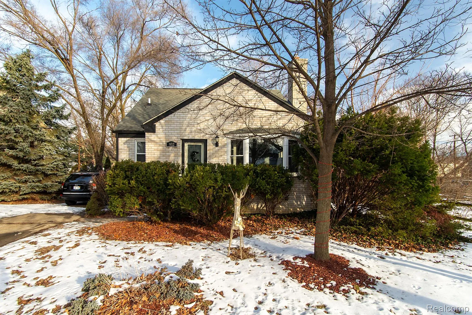932 Emwill St photo 1