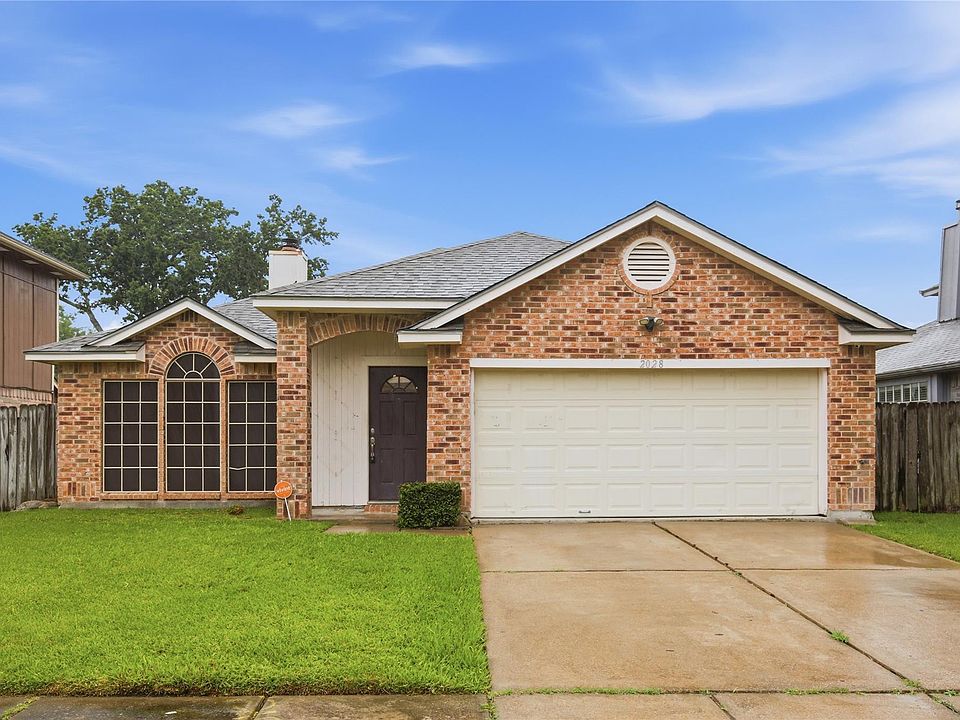 1st image of 2028 Sandy Knoll Dr