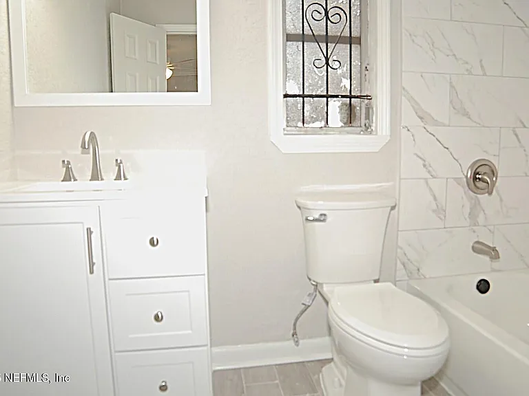 2947 W 45th St — Photo 33