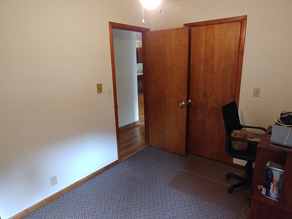5th image of 181 Northland Ct