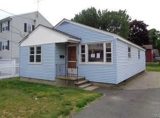 281 Goldenrod Ave, Bridgeport, CT 06606