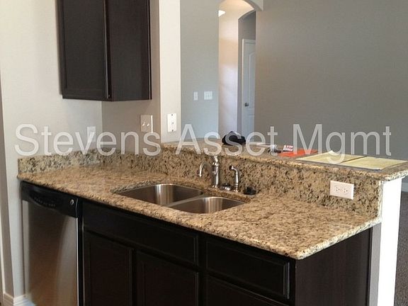 5th image of 3281 Grand Lake Dr
