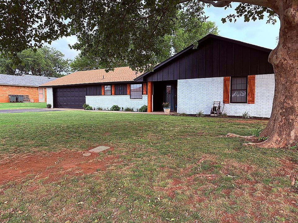 1st image of 2520 Corbin Ln