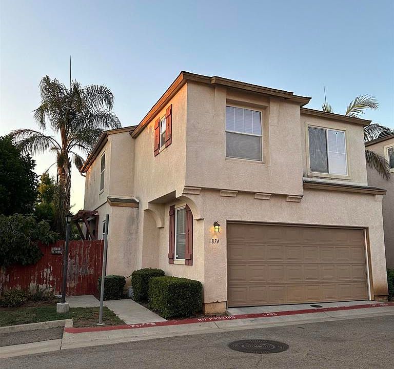 1st image of 874 N Fig St