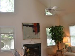 311 Columbia Pl E, Chapel Hill, NC 27516