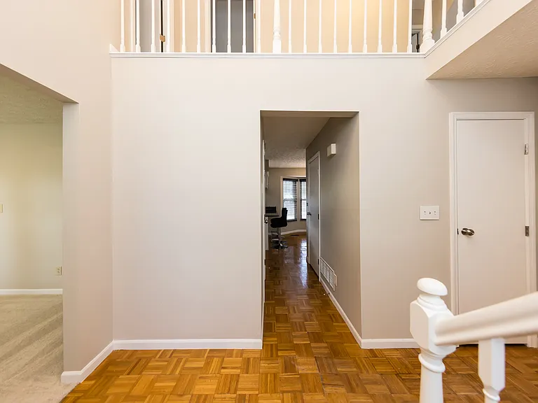 6085 Tara Hill Dr — Photo 3