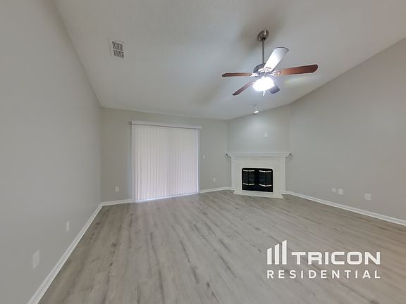 3rd image of 1839 Dartmouth Dr