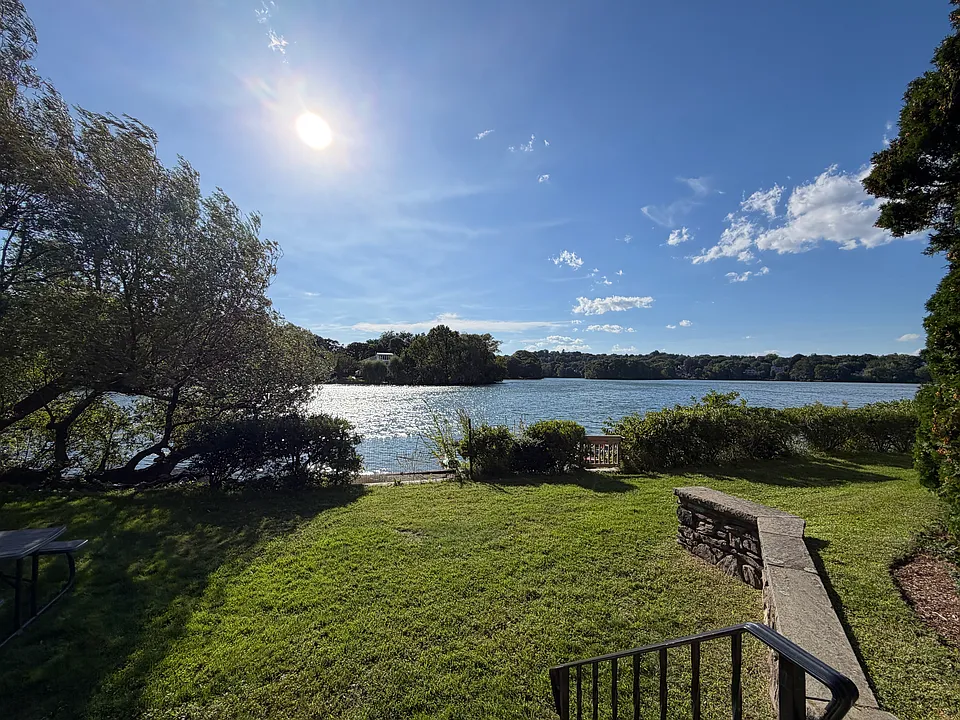 22 Hamilton Rd #108