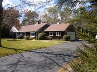 2884 Falmouth Rd, Osterville, MA 02655