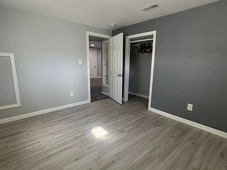 119 4th Ave — Photo 15