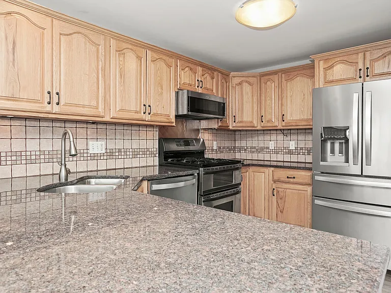 260 Breakers Ln #260 — Photo 3