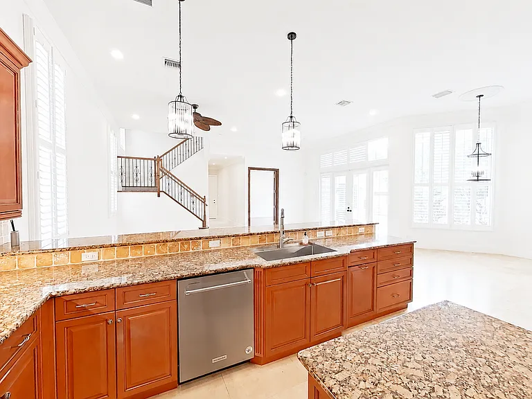 17550 Circle Pond Ct — Photo 13