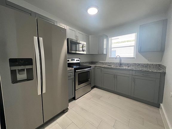 4th image of 465 NE 59th St Unit 24-465-24