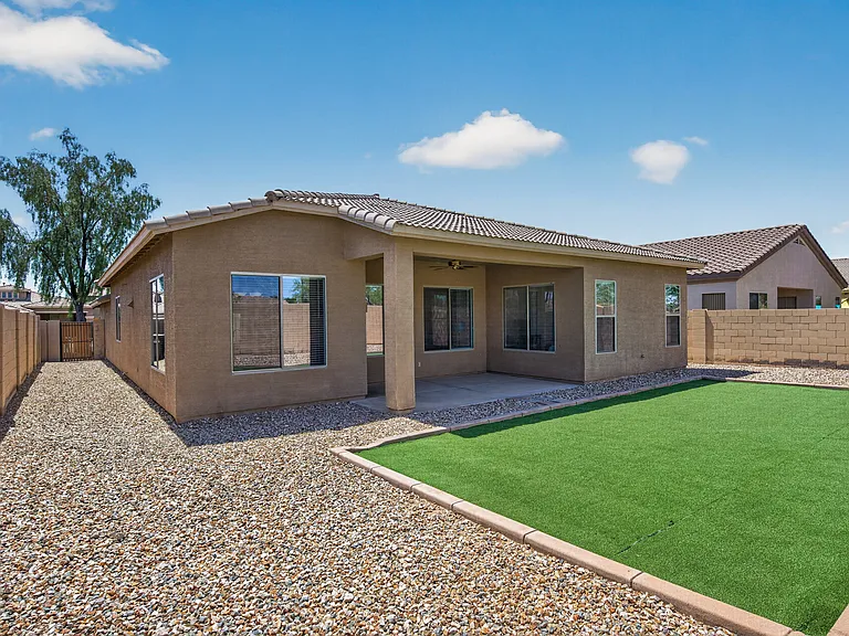 17846 W Buckhorn Dr — Photo 28