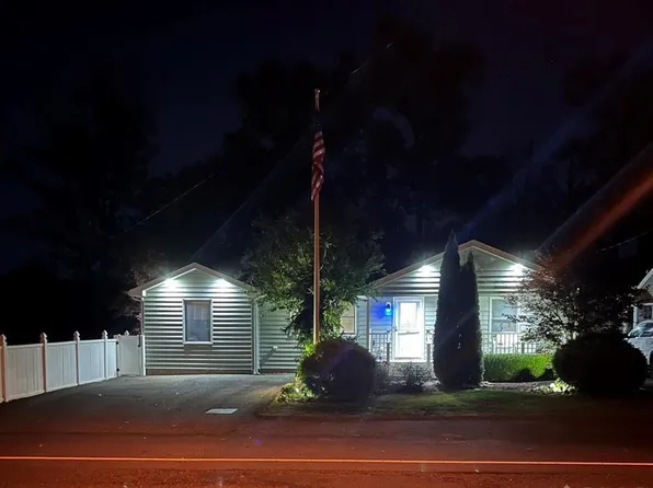 88 Ocean Blvd, Keyport, NJ 07735