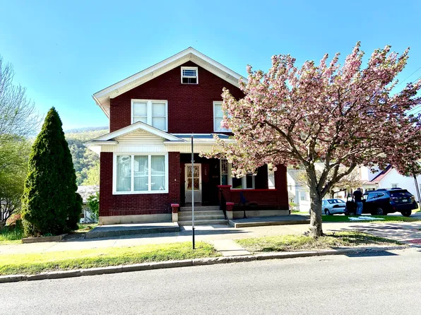 523 Temple St, Hinton, WV 25951