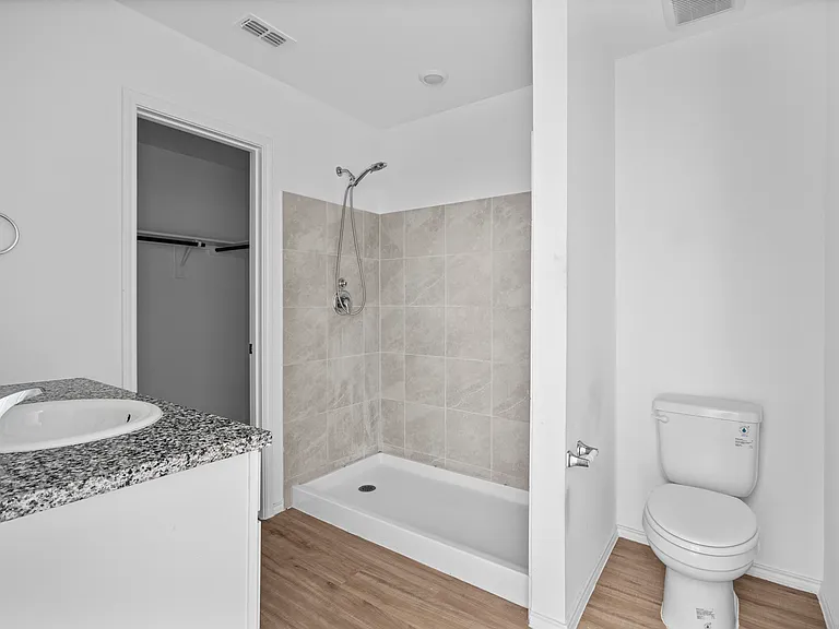1436 Mahogany Ln — Photo 5
