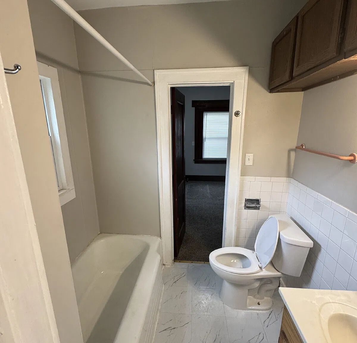 2 bed, 1.0 bath, 1282 sqft, $850 — Photo 4
