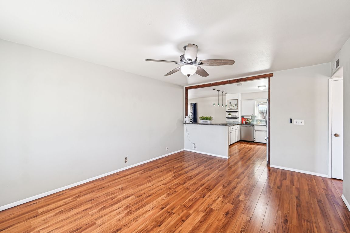 W Farmdale Ave-1604-007.jpg