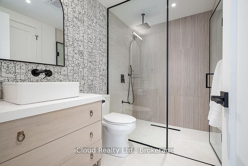 Burlington House for rent - 5 Bedrooms — photo 27