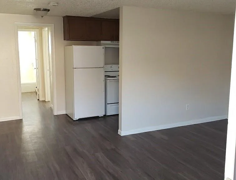 2 Ash Ct #13 — Photo 2