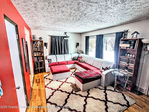 5th image of 825 W Lake Lansing Rd