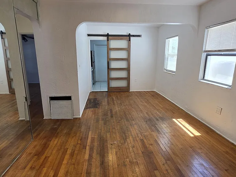 1824 Roosevelt St #B — Photo 2