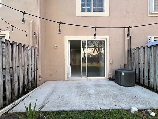 2163 Madeira Dr — Photo 23