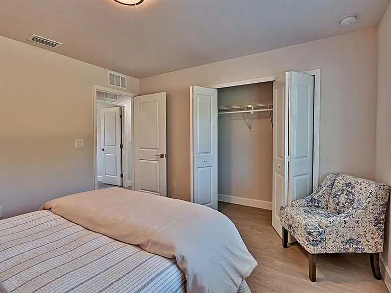 3803 Main St — Photo 16