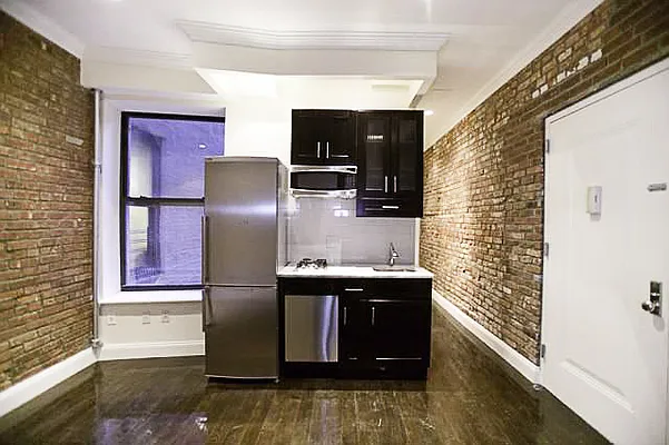 Rented by Avenues Real Estate | media 22