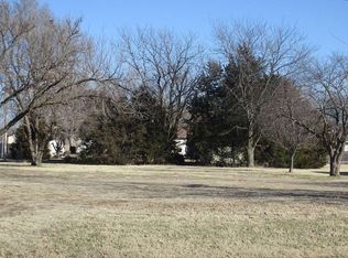 3118 N Hendricks St, Hutchinson, KS 67502
