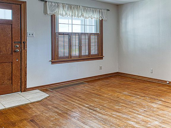 5th image of 2022 Harding Ave
