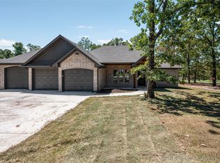 460 Ridgewood Cir, Tahlequah, OK 74464
