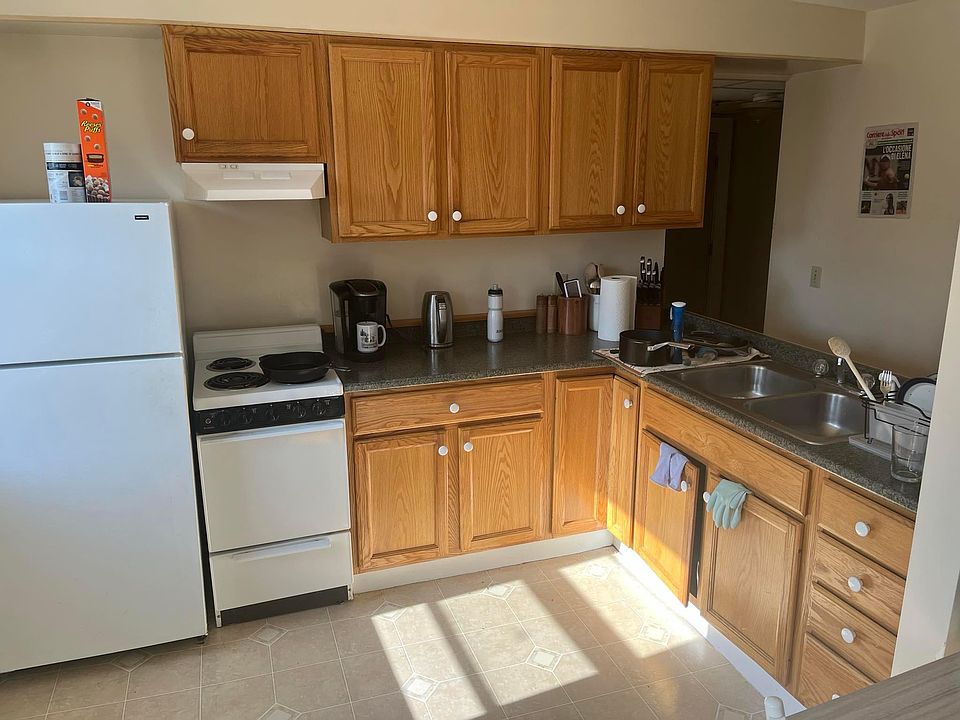 2nd image of 78 Columbia St APT 2