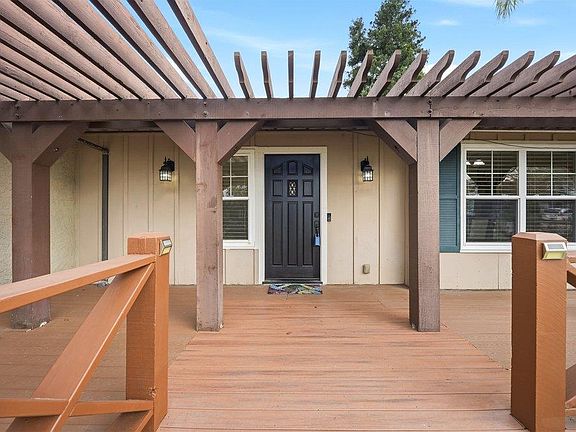 3rd image of 500 La Canada Ct