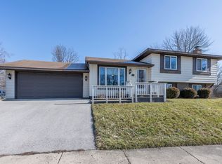 210 S Orchard Dr, Bolingbrook, IL 60440