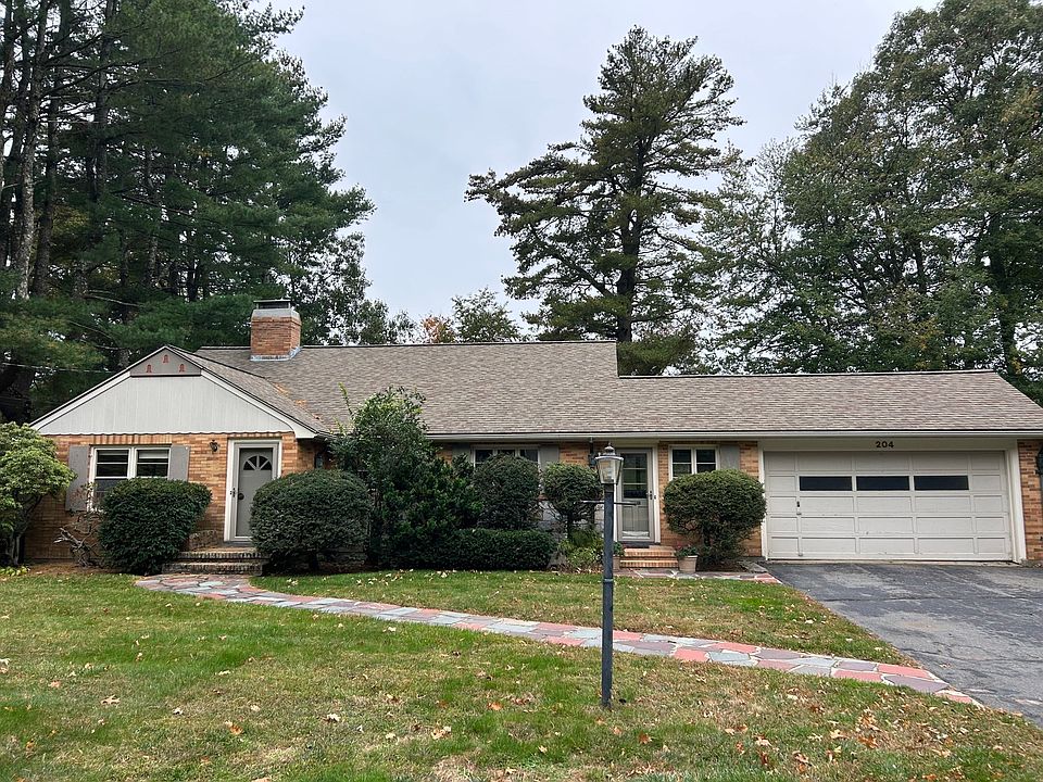 1st image of 204 Follen Rd #204